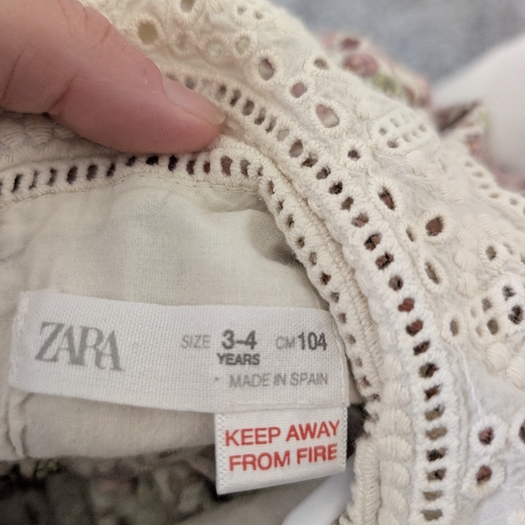 Zara Floral Dress - Picture 4 of 4